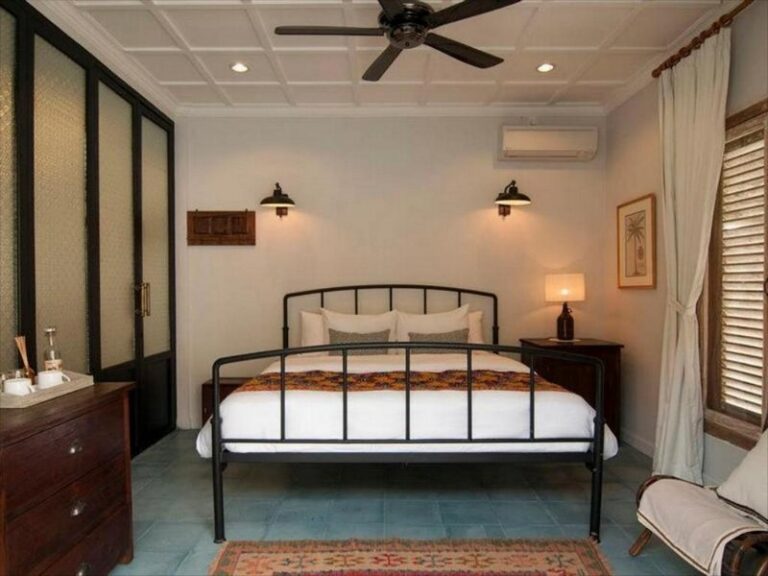 brown feather 01 1 768x576