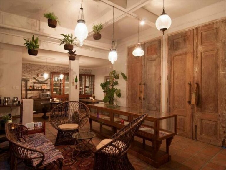 brown feather 06 1 768x576