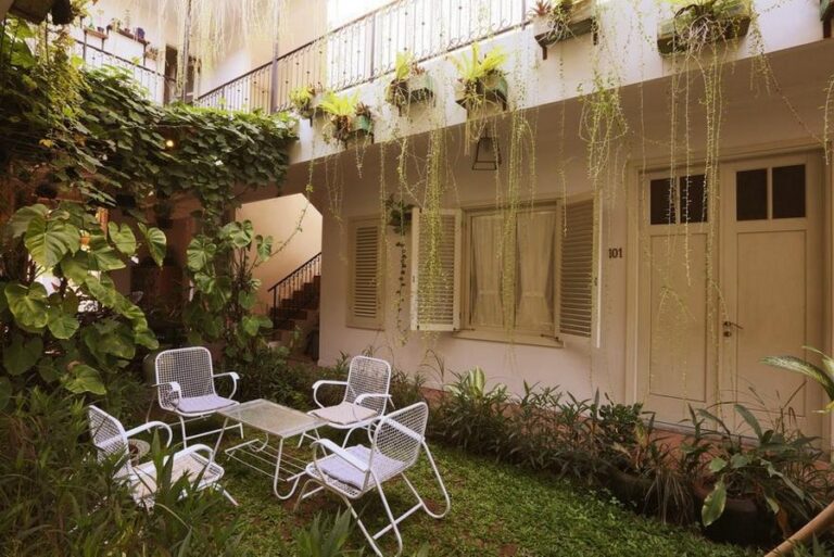 brown feather 16 1 768x513