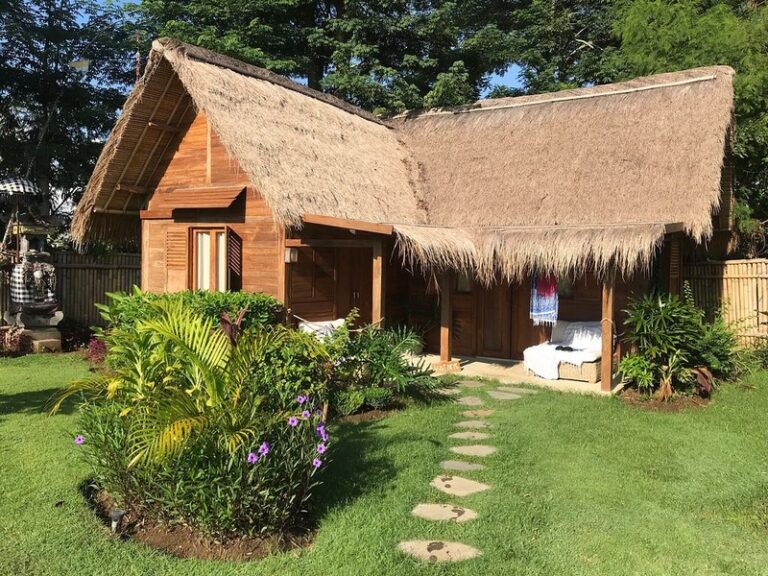 green escapei photo0jpg 768x576