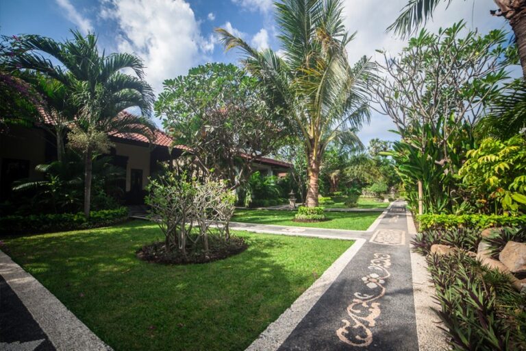 mans cottage 02 768x512