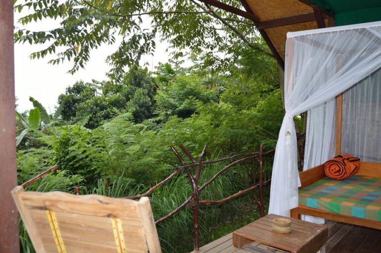 sang giri sang giri tent resort2 768x511