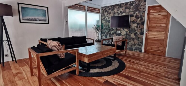 mowies bungalow 04 768x356