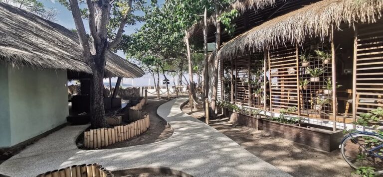 mowies bungalow 12 768x356