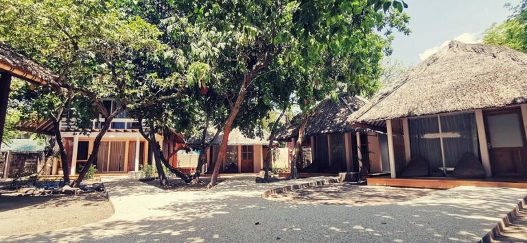 mowies bungalow 13 768x355