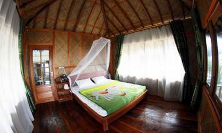 ricky beach 01 768x461