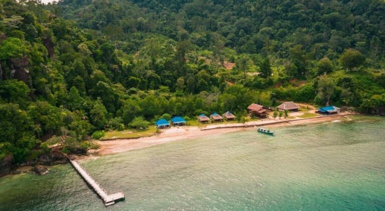 ricky beach 04 768x421